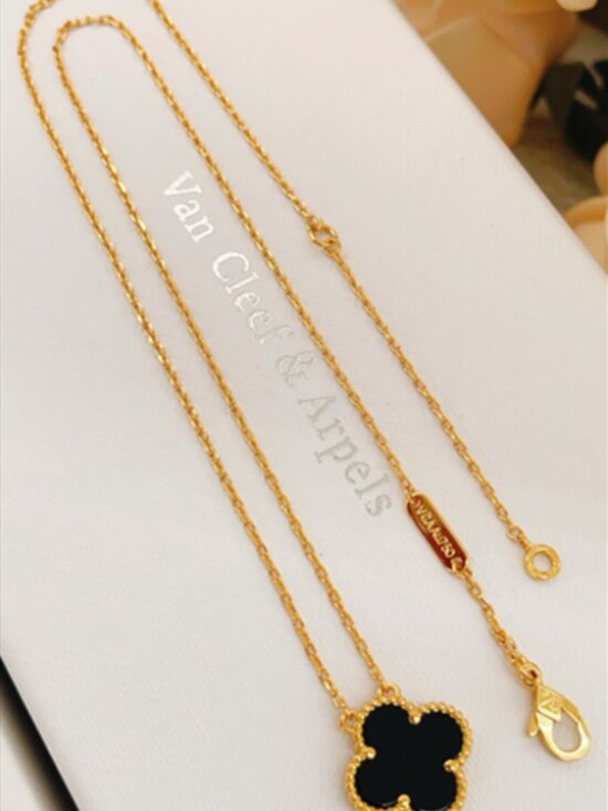 Van Cleef & Arpels Black Onyx Necklace - Picture 2 of 3